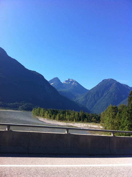 03/08/12. Viajando entre montanhas de Vancouver para Prince George.