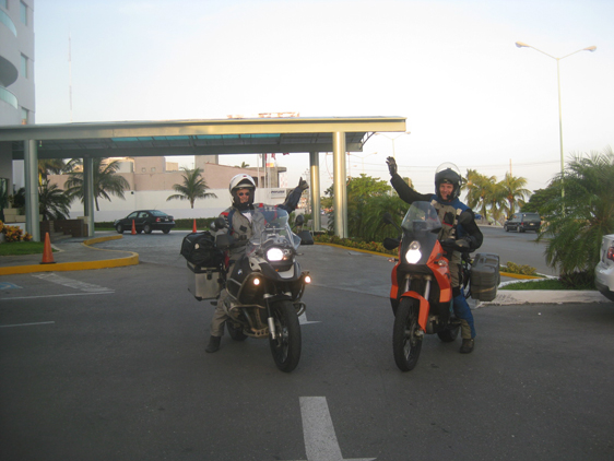 <p>
	16/07/12. Saindo de Campeche para Vera Cruz, México.</p>