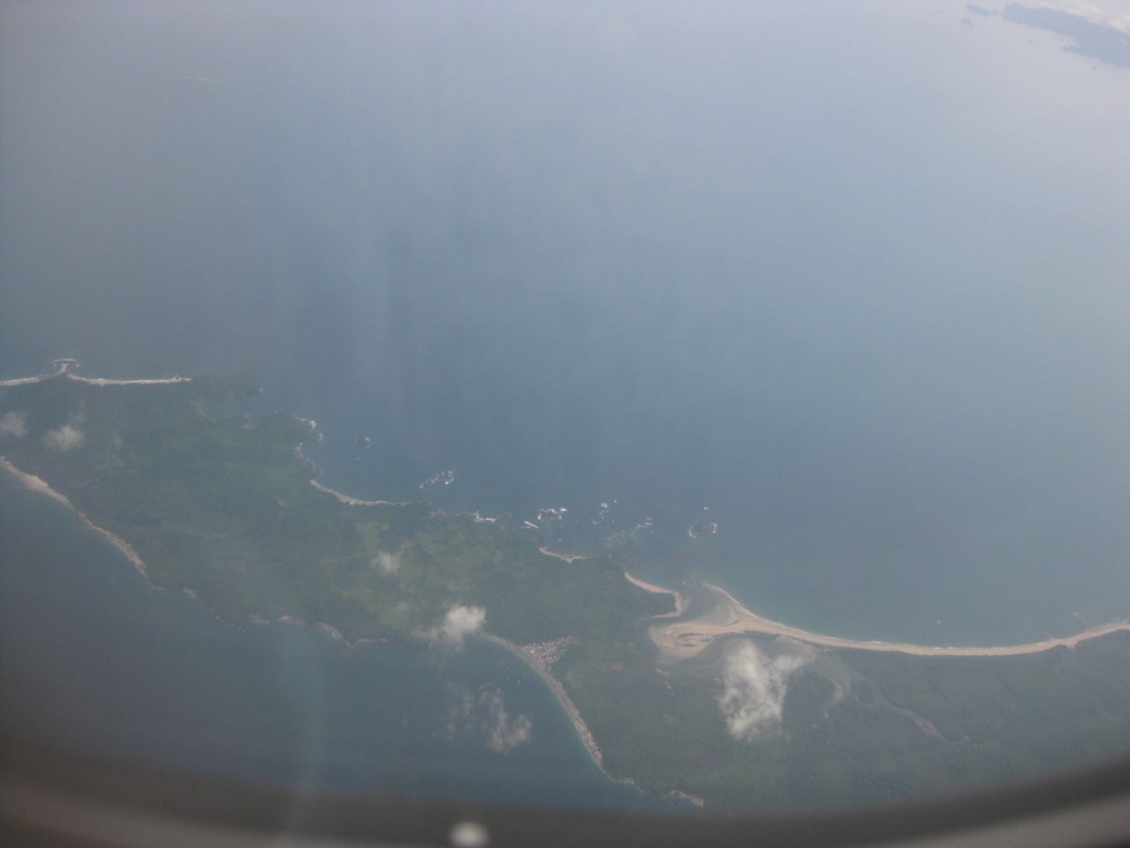 <p>
	30/06/12. Primeira vista aérea do Panamá.</p>