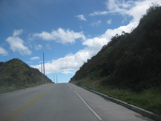 <p>
	26/06/12. A estrada entre Cuenca e Quito estava ótima.</p>