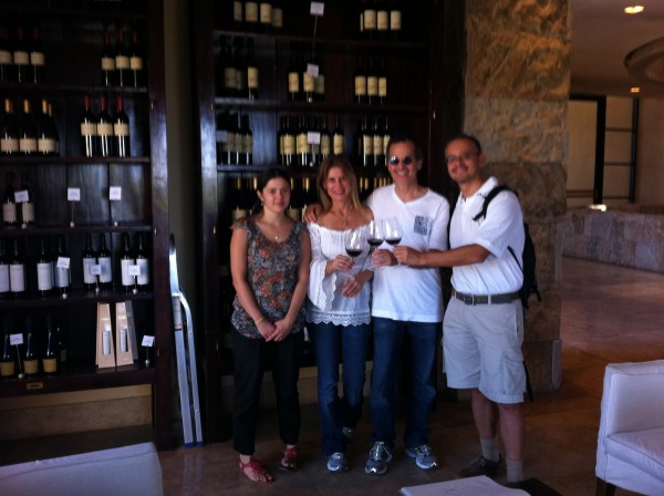 <p>
	Hoje alugamos um taxis e fomos visitar algumas vinículas,  aqui na vinívula Catena Zapata . </p>