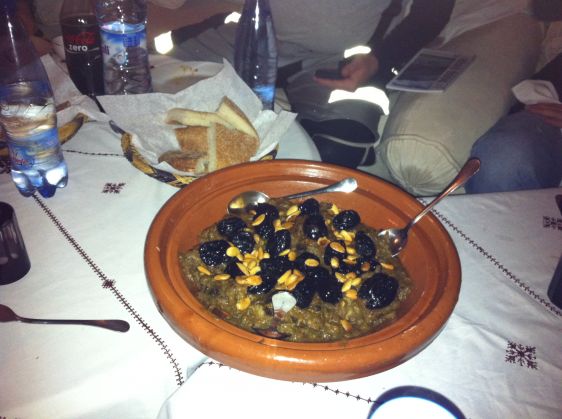 <p>
	Hum! Jantar típico Marroquino.</p>