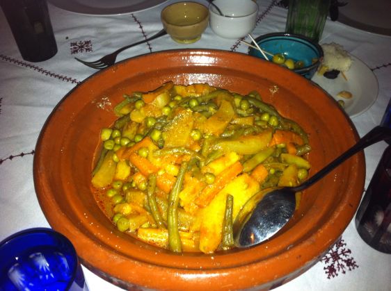 <p>
	Uma delícia de legumes! Tudo preparado aos cuidados da marroquina Mirian, minha xará.</p>